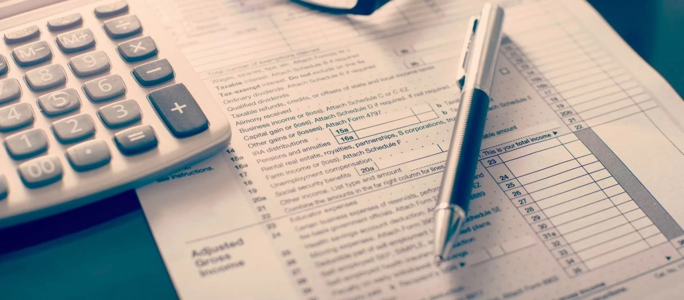 Φορολογικές δηλώσεις: Τι γίνεται με εκπτώσεις, δόσεις και το bonus του 2%